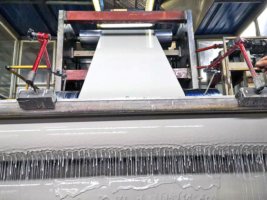 涂層線-厚度0.015-0.8mm，寬度600-1380mm，生產(chǎn)能力1500噸/月